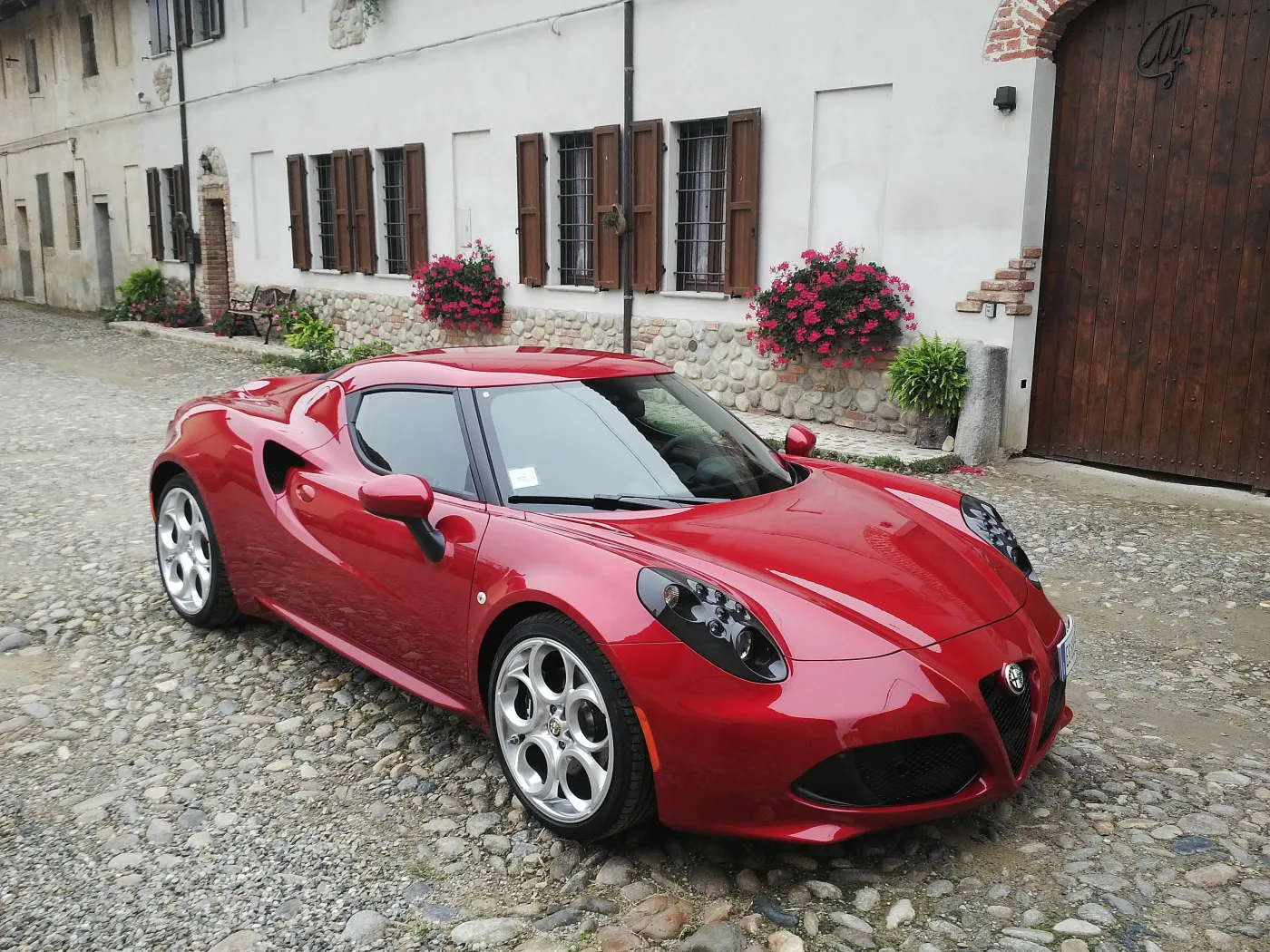 Alfa Romeo 4C - ślicznotka z Włoch