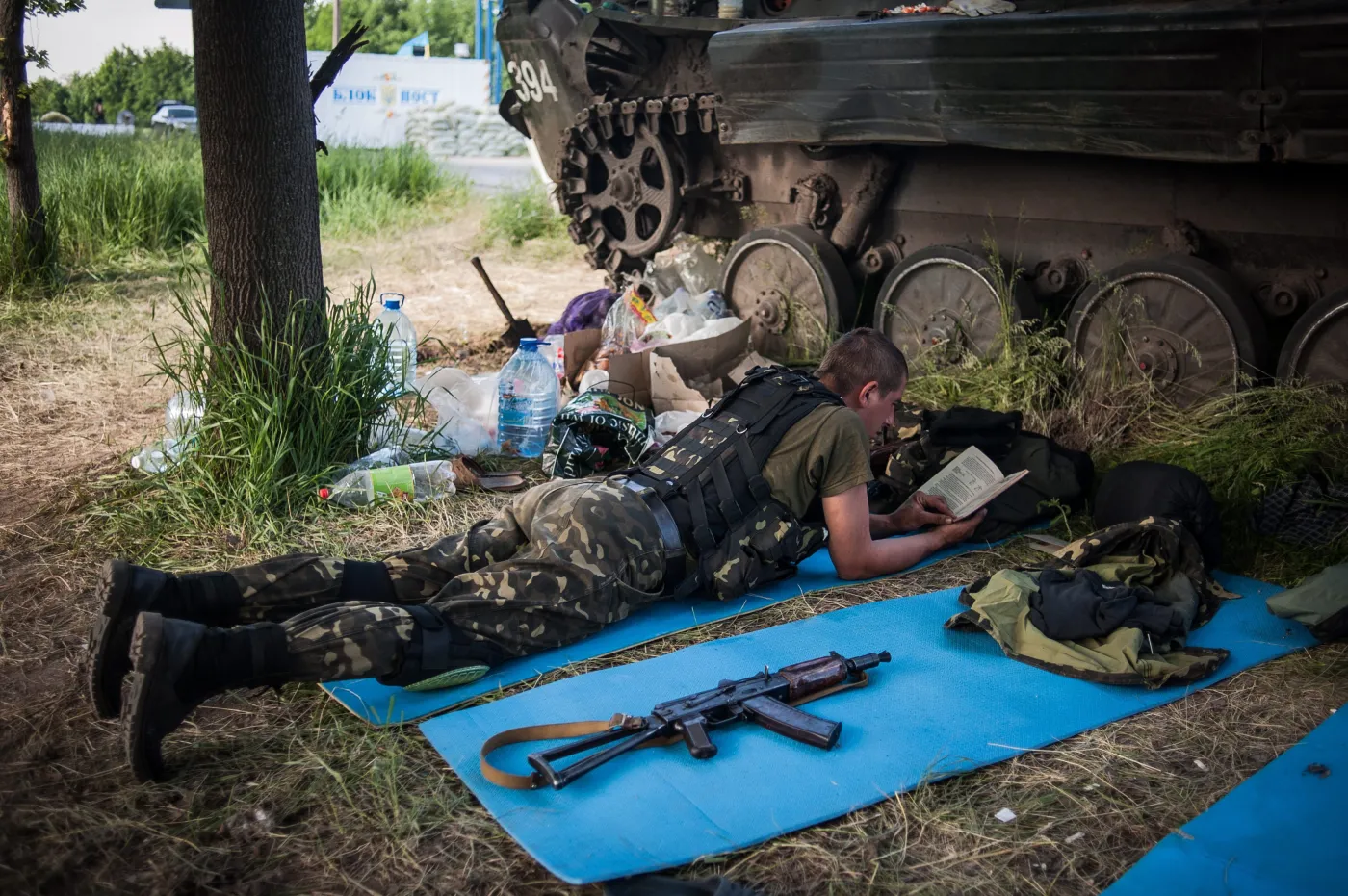 Ukraiński żołnierz pod Mariupolem
