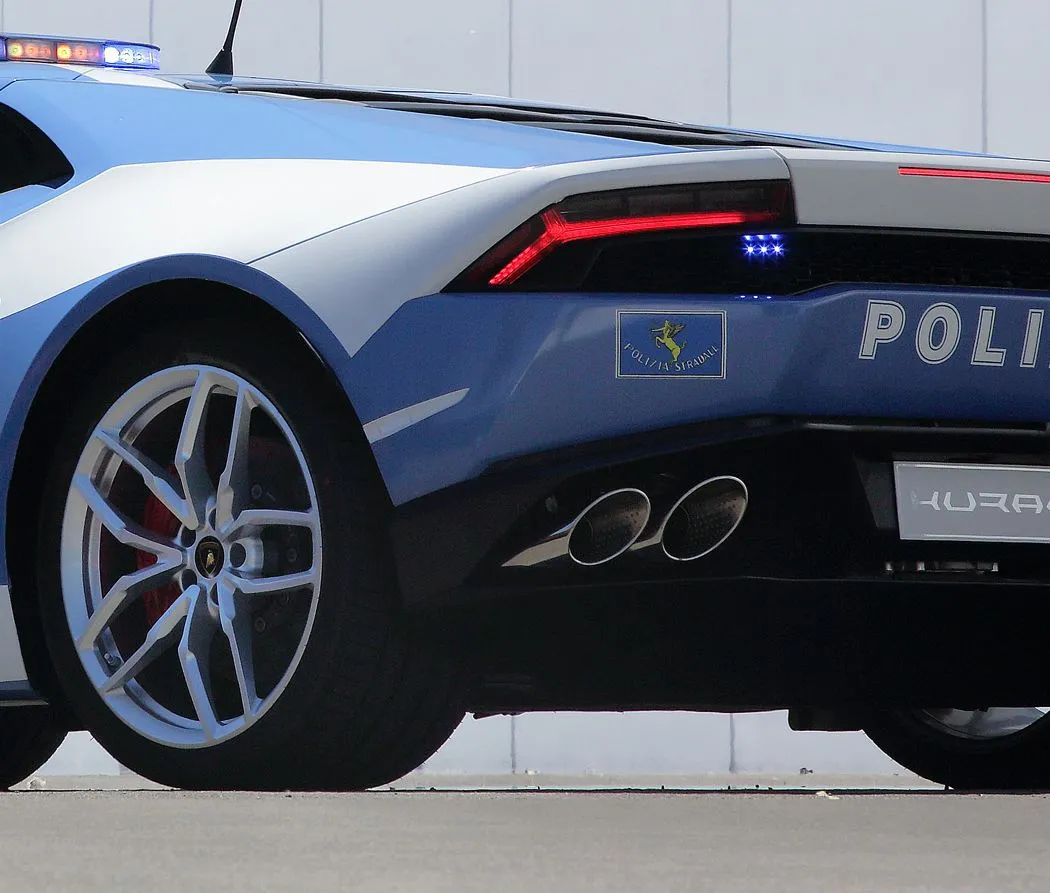Policja dostała nowe lamborghini! Nawet nie próbuj uciekać i zobacz ZDJĘCIA