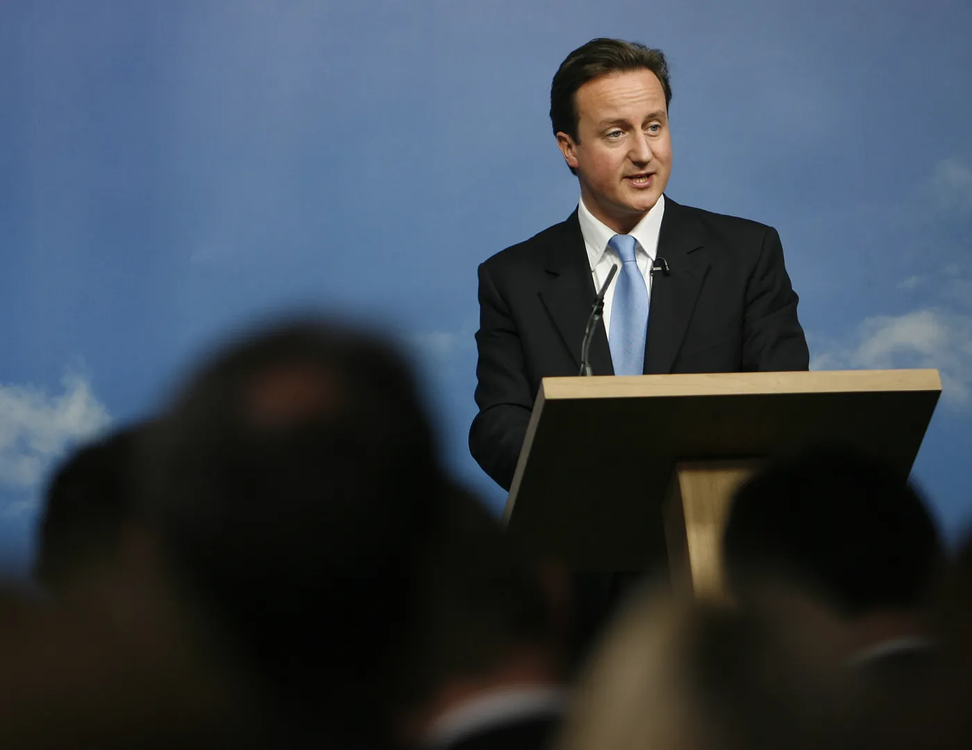 Protest przed siedzibą premiera: Zrobili z Polaków kozły ofiarne