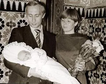 6037103-ludmila-i-wladimir-putin-z-corka.jpg