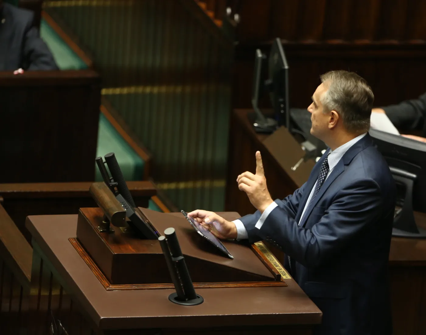 Waldemar Pawlak na mównicy sejmowej