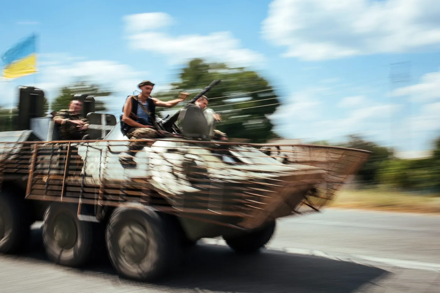 Wybuchy, strzały, brak prądu i puste ulice. Trwa walka o Donieck
