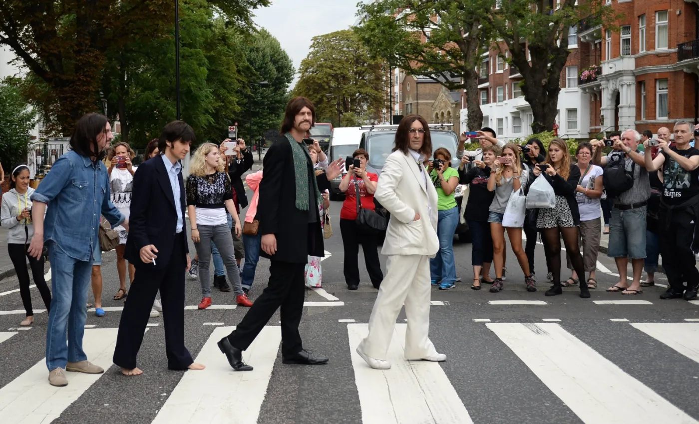 6657555-fani-beatles-swietowali-45-lecie.jpg