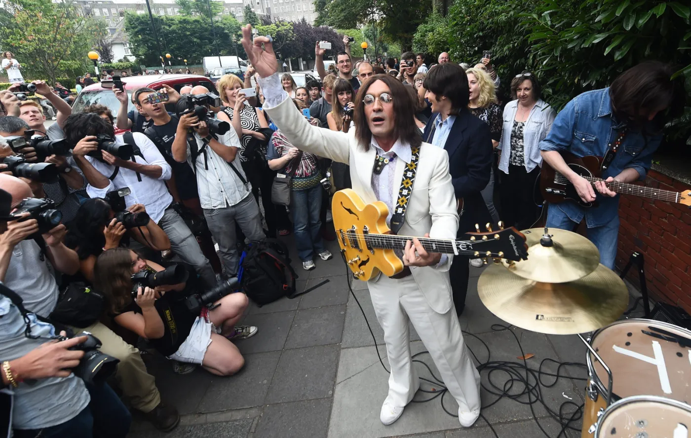 6657613-fani-beatles-swietowali-45-lecie.jpg