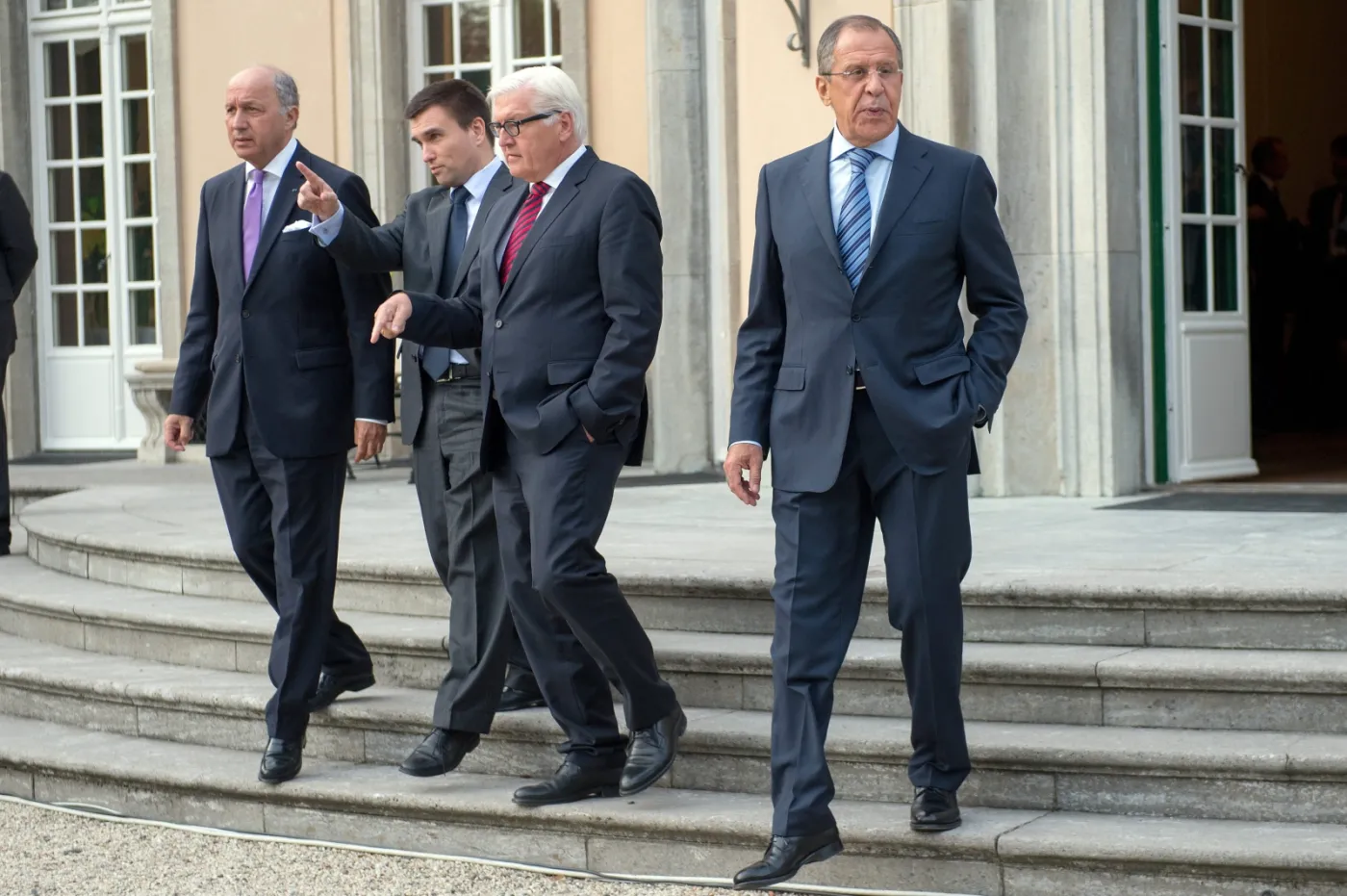 Ministrowie spraw zagranicznych podczas rozmów w Berlinie. Z prawej Sergiej Ławrow