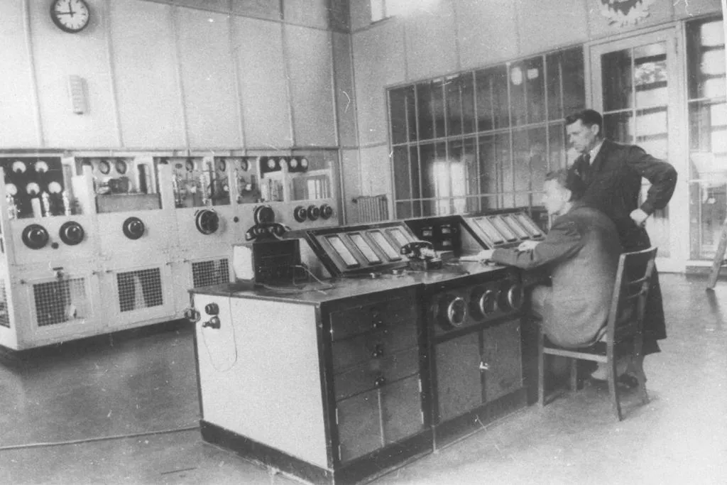 6702967-gliwice-maszt-radiowy-radiostacja.jpg