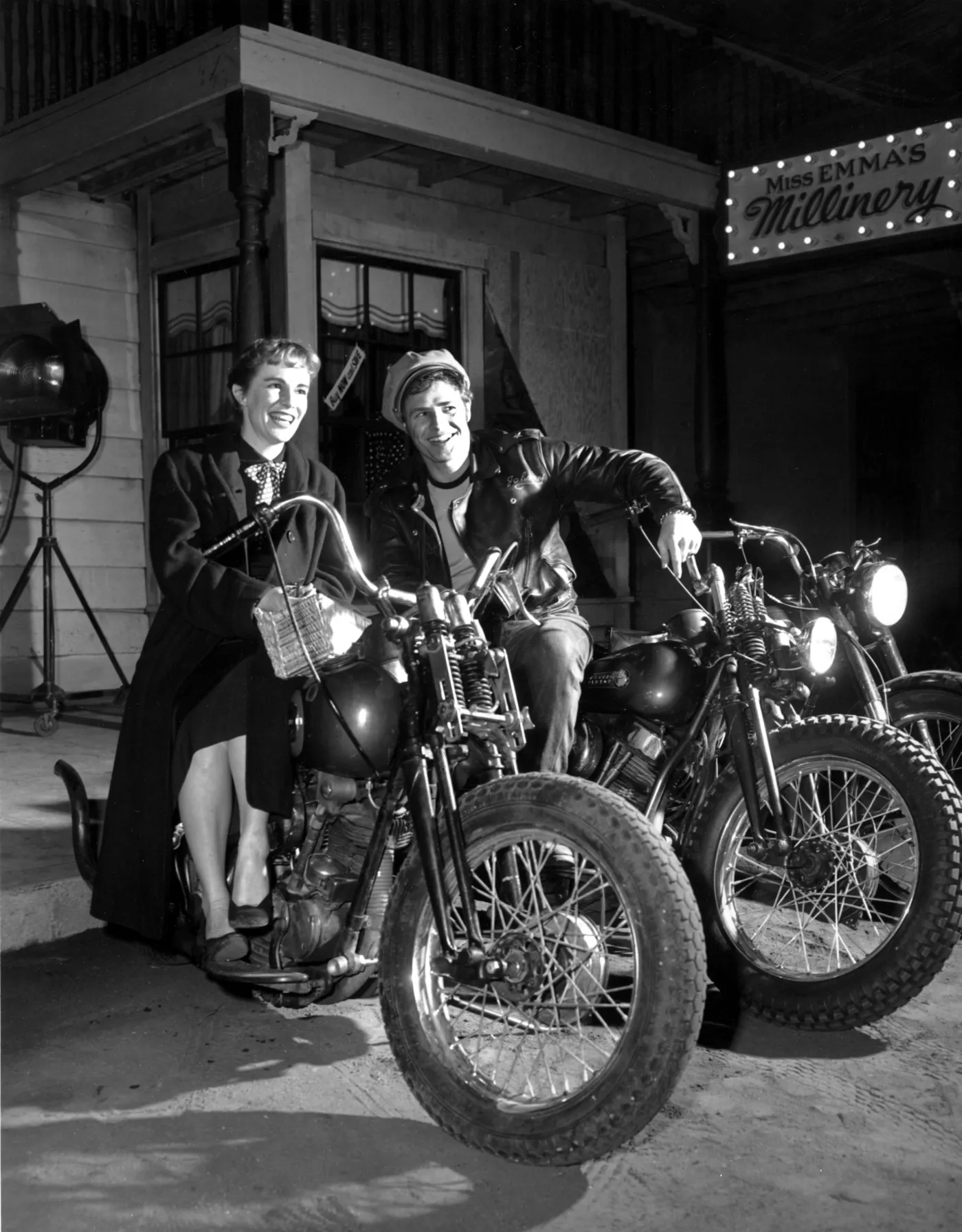 6764890-marlon-brando-z-siostra-jocelyn.jpg