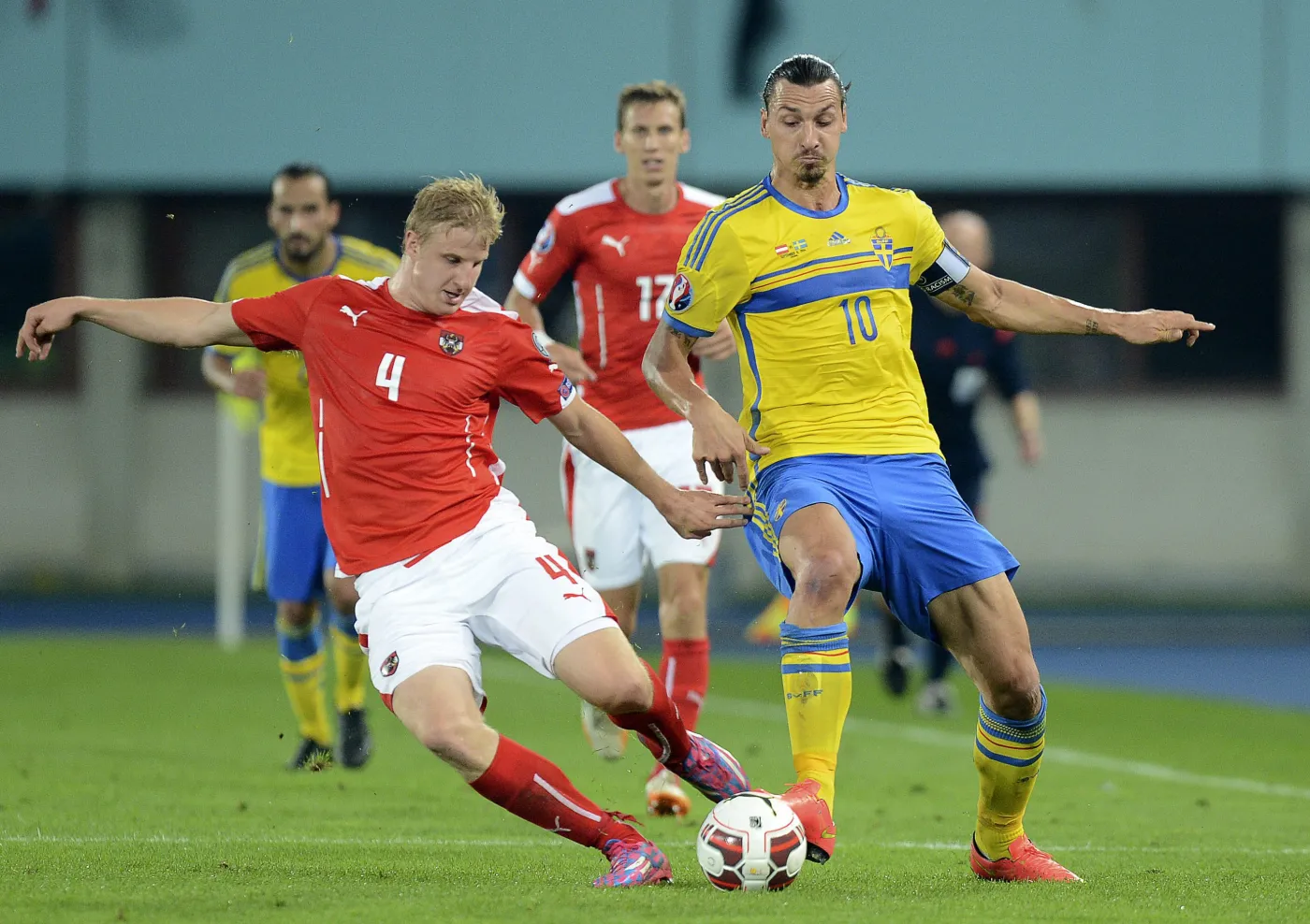 Martin Hinteregger i Zlatan Ibrahimovic