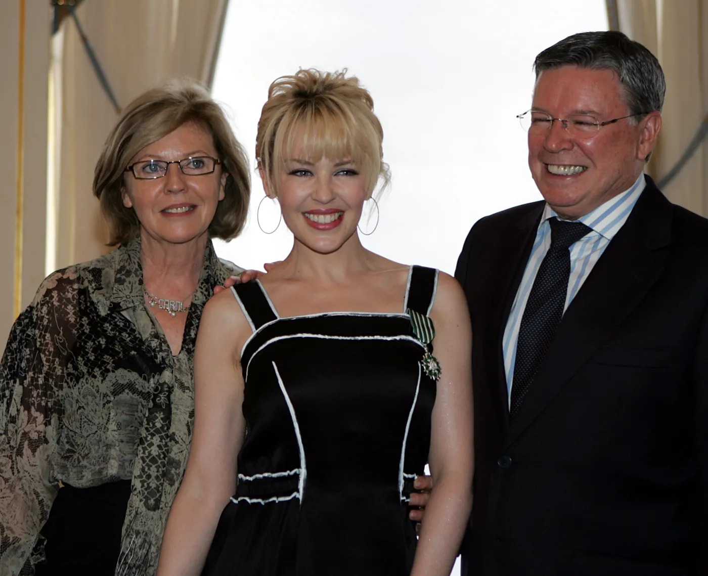 6339491-kylie-minogue-z-rodzicami-carol.jpg