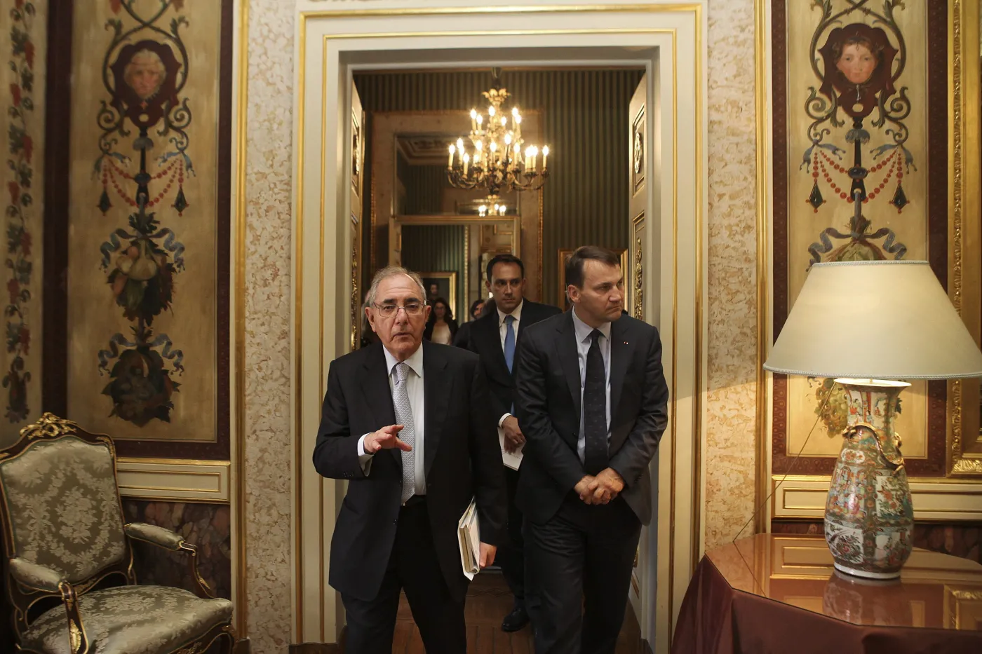 Sikorski będzie szefem unijnej dyplomacji? "Miły komplement premiera"