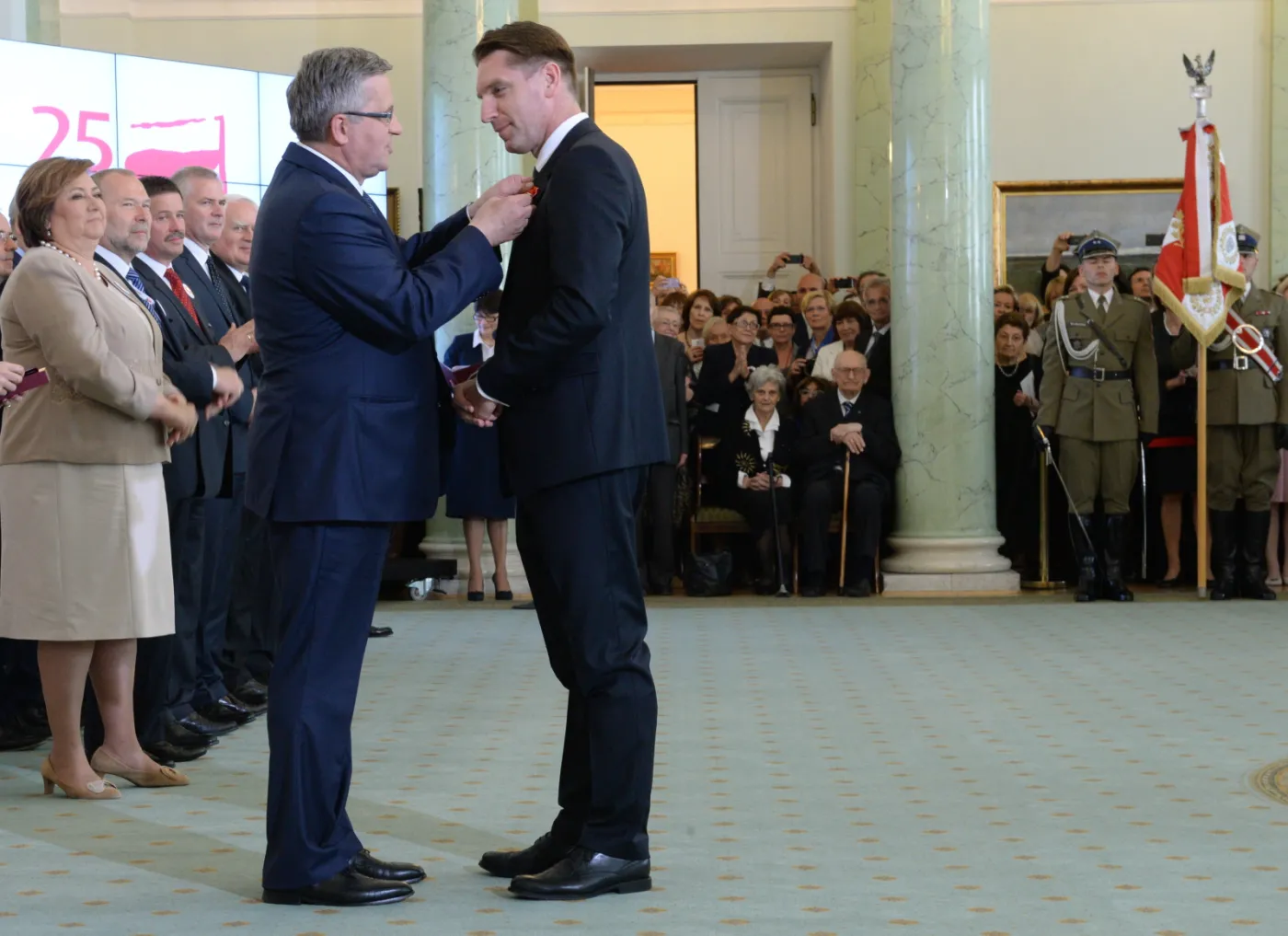 6388085-prezydent-bronislaw-komorowski.jpg