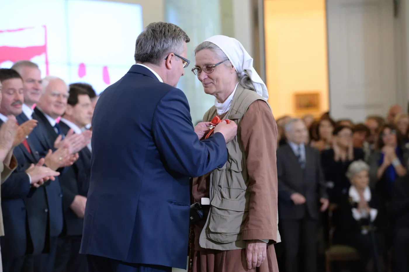 6388263-prezydent-bronislaw-komorowski.jpg