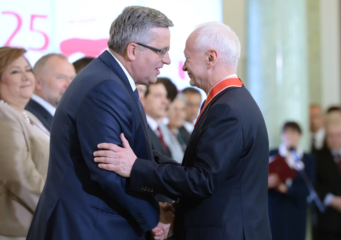 6388376-prezydent-bronislaw-komorowski.jpg