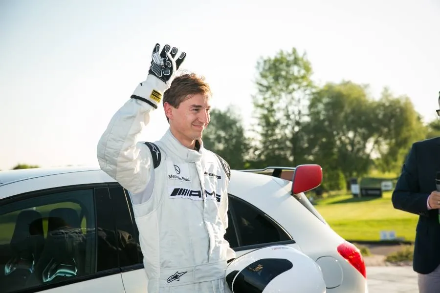 Kamil Stoch znalazł nową fuchę. Mistrz skoków został... Stigiem. Zobacz ZDJĘCIA