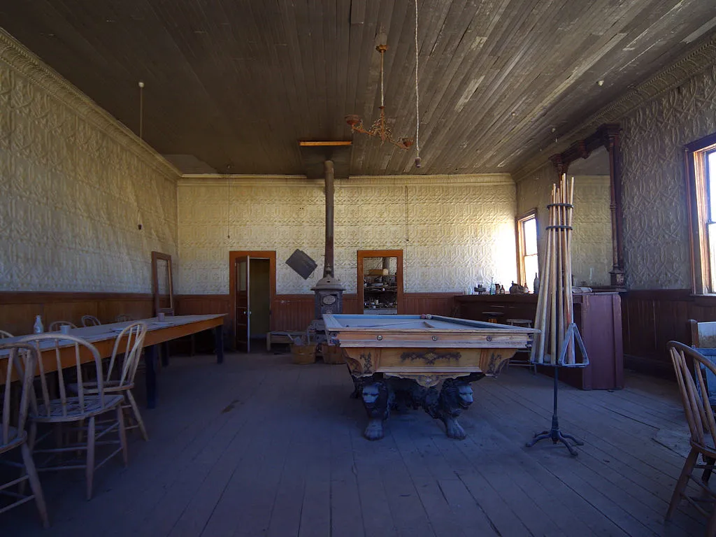 7012133-bodie-kalifornia-miasto-duchow.jpg