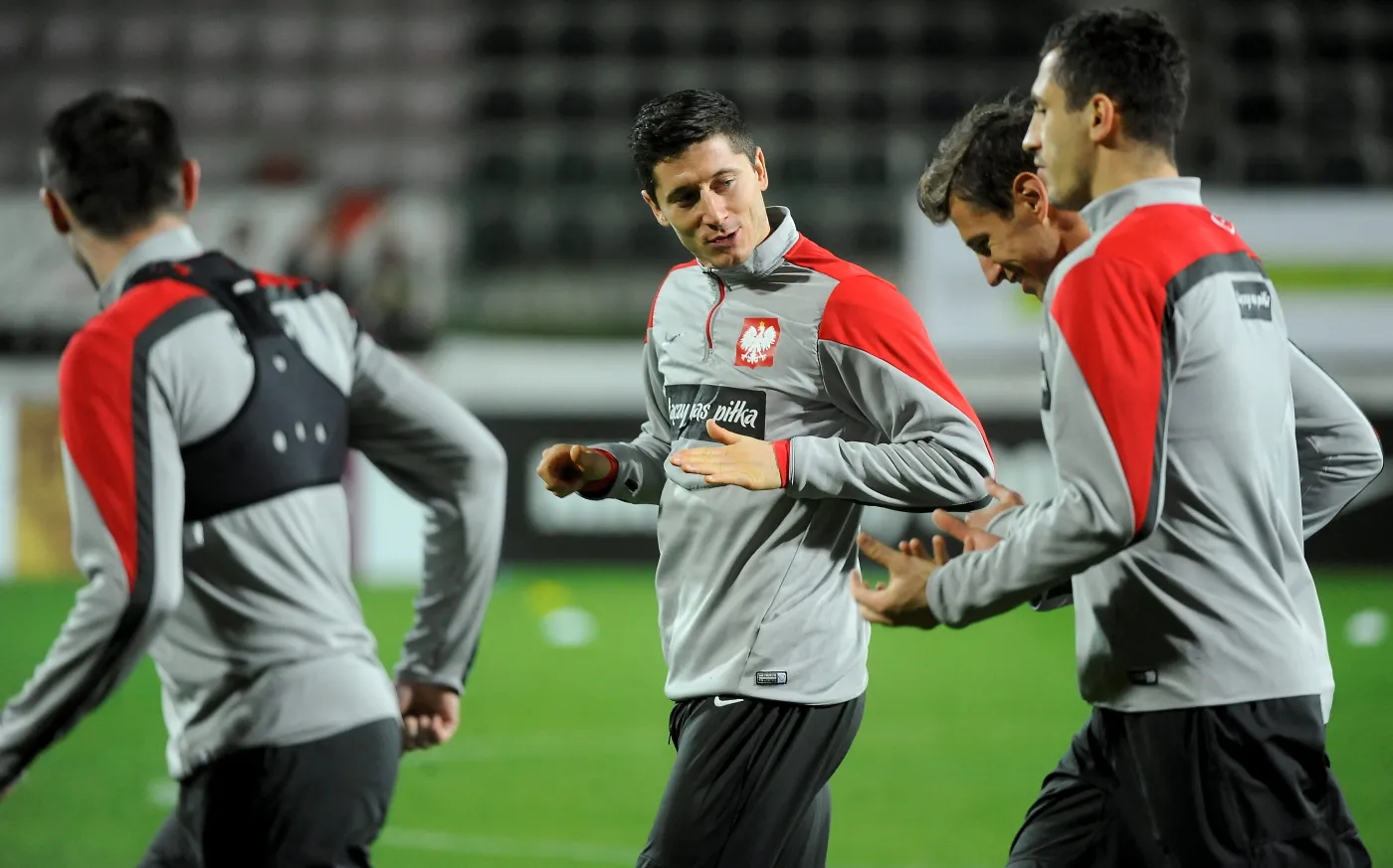 7049758-robert-lewandowski-i-jego-koledzy.jpg