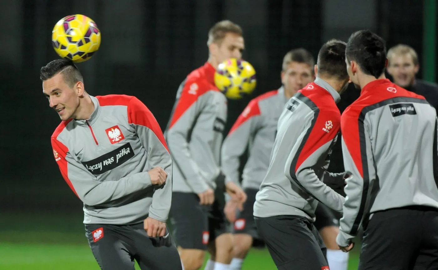 7049874-robert-lewandowski-i-jego-koledzy.jpg