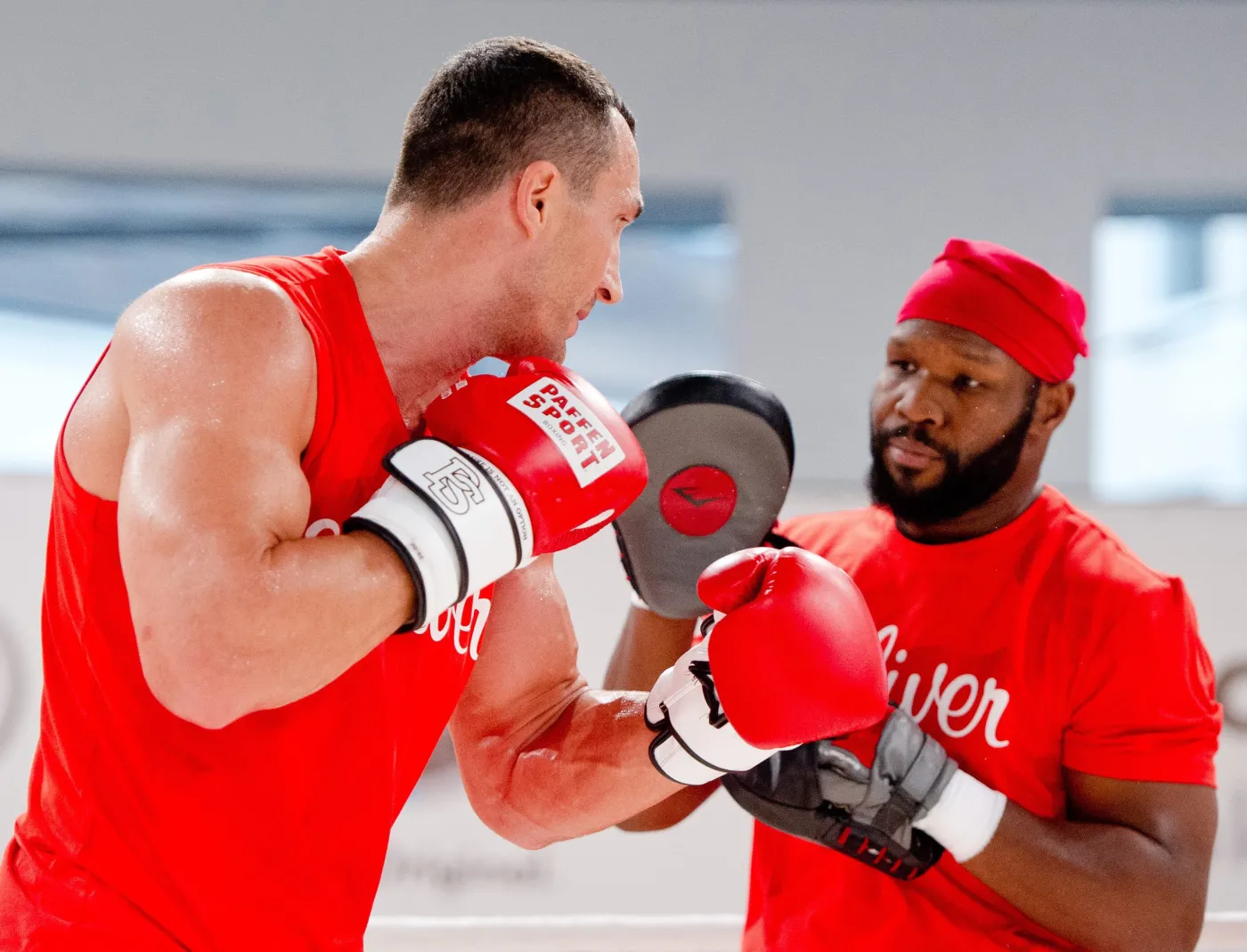 Władimir Kliczko i Kubrat Pulev trenują przed walką o mistrzowskie pasy. ZDJĘCIA