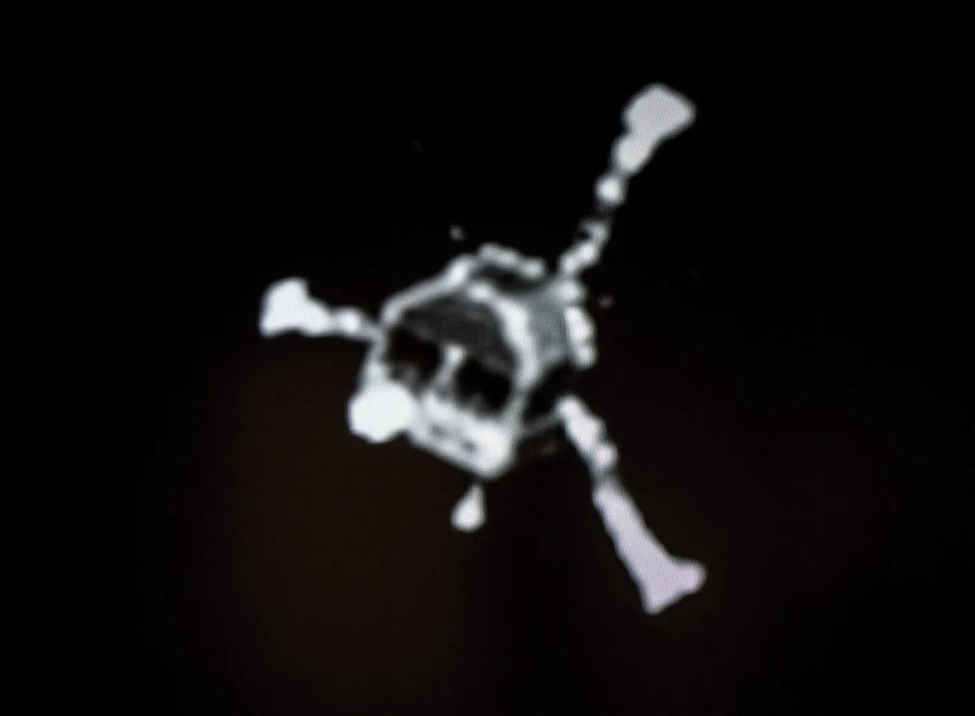 7068694-sonda-philae-przesyla-pierwsze.jpg