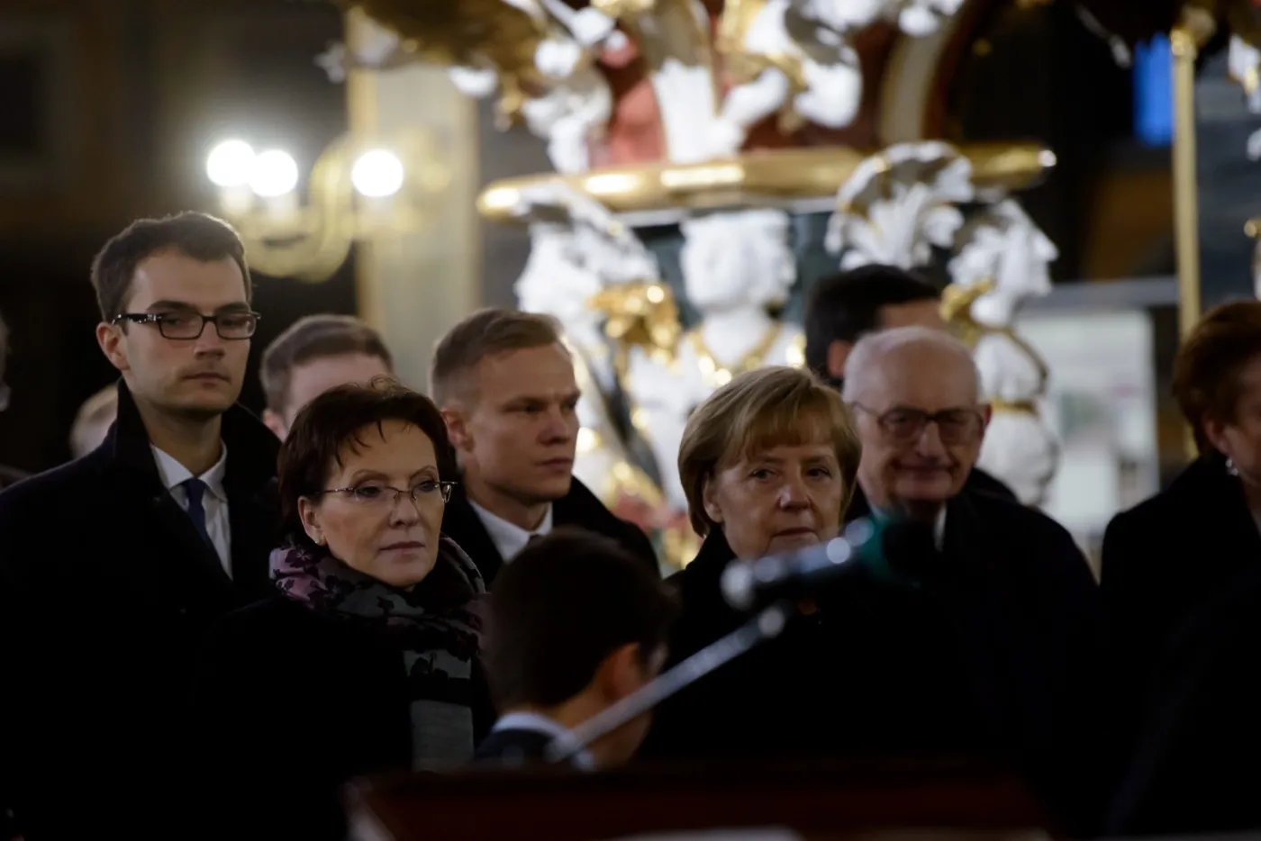 7093752-premier-ewa-kopacz-oraz-kanclerz.jpg