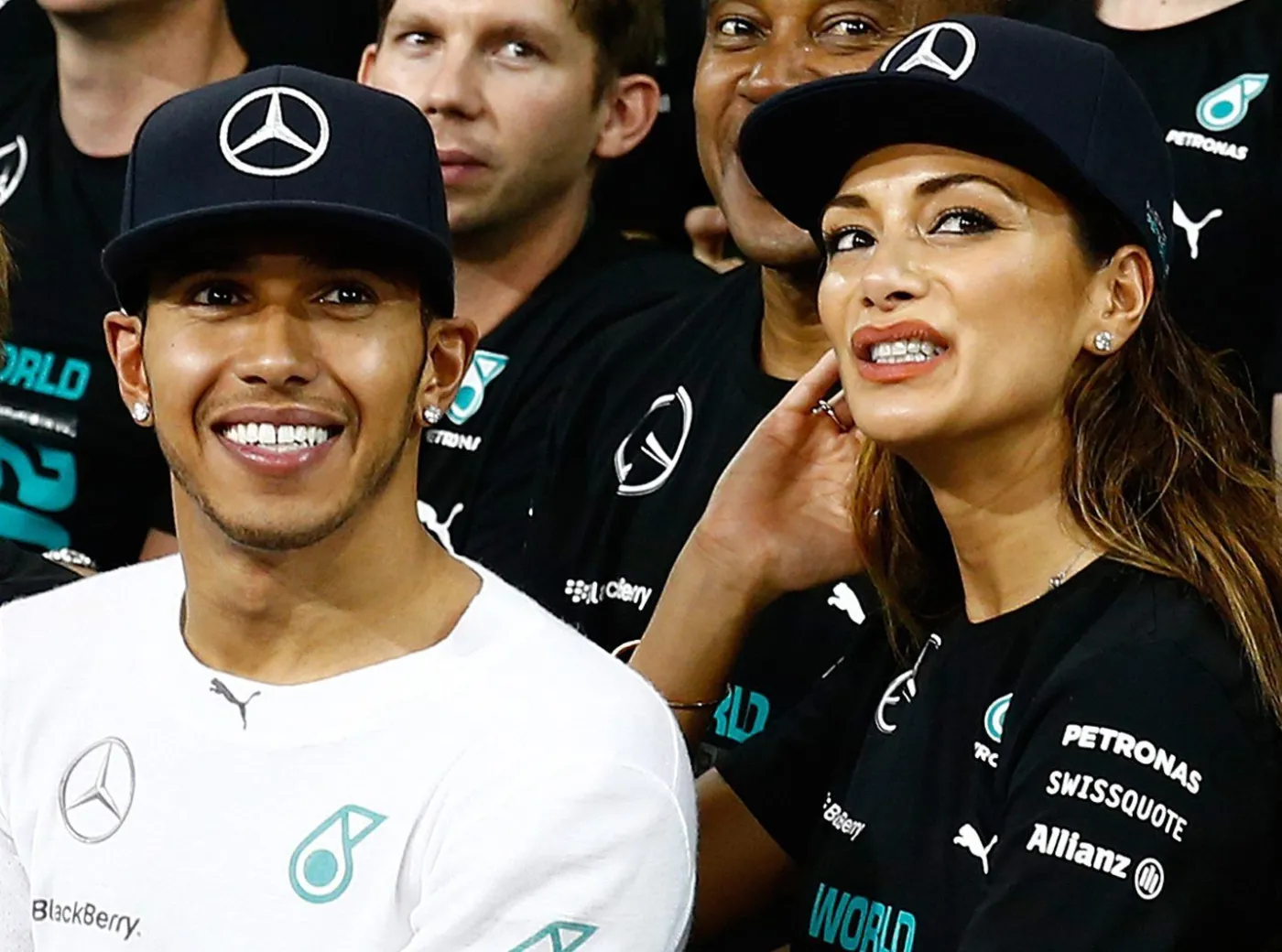 Hamilton mistrzostwo Formuły 1 fetował w towarzystwie swojej pięknej narzeczonej. ZDJĘCIA