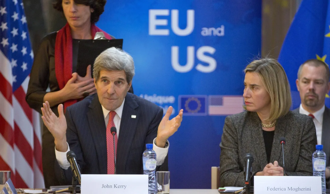 John Kerry i Federica Mogherini