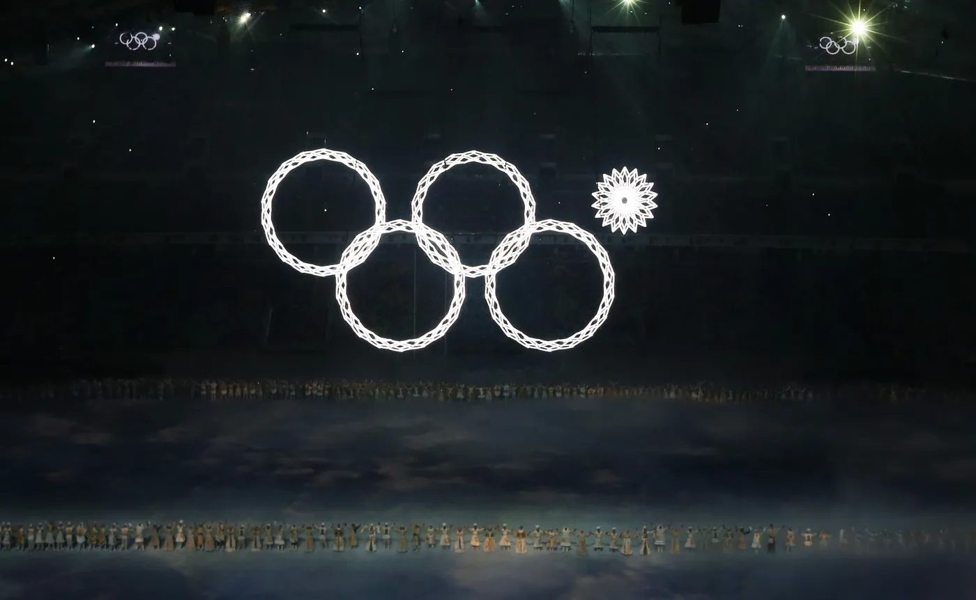 7247344-wpadka-podczas-ceremoni-otwarcia.jpg