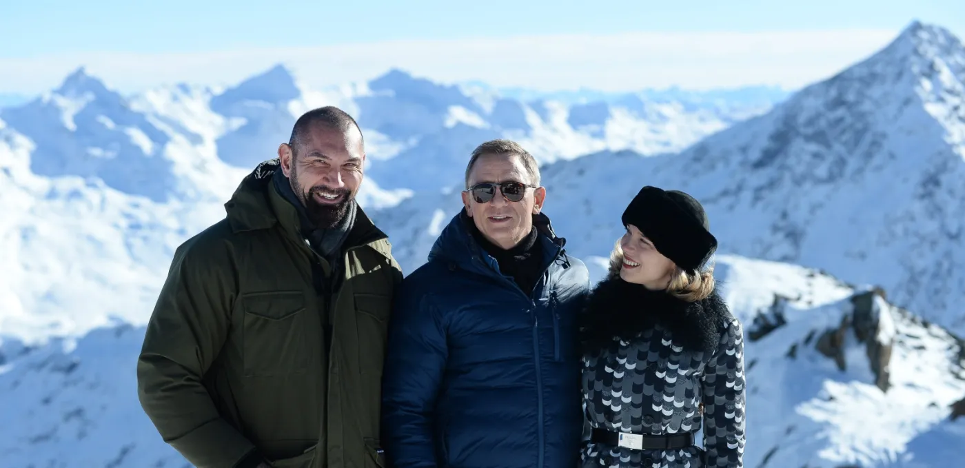 7269920-dave-bautista-daniel-craig-i-lea.jpg