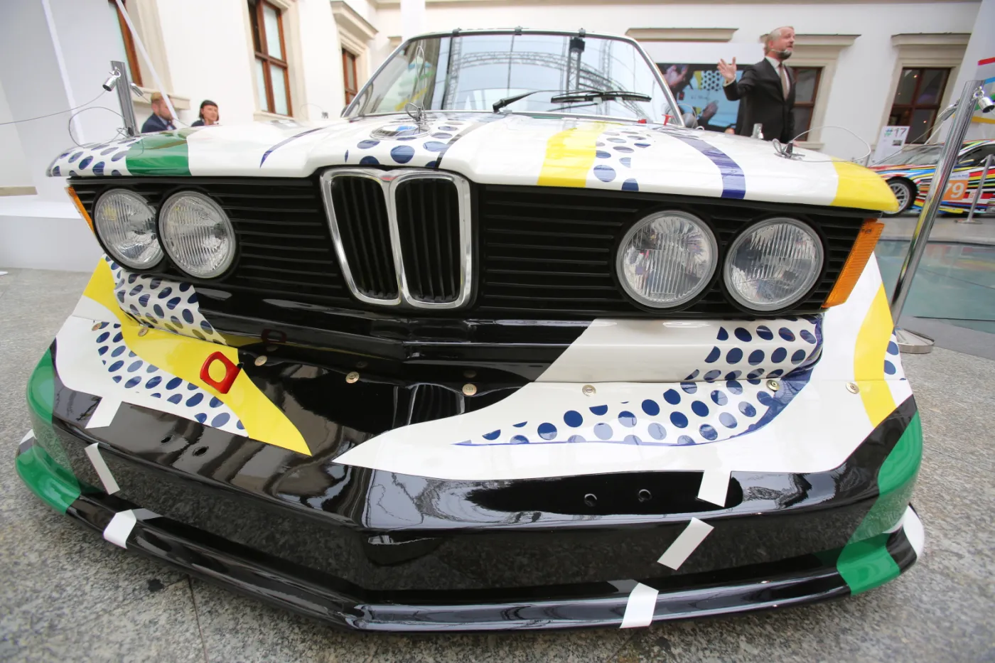 BMW Art Car po raz pierwszy w Polsce! Wystawa kolekcji szalonych aut. ZDJĘCIA