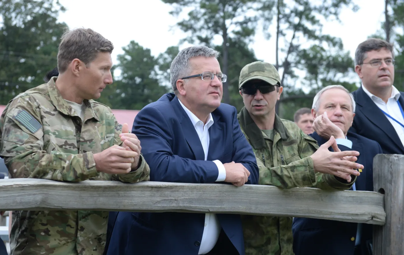 6851614-prezydent-bronislaw-komorowski.jpg