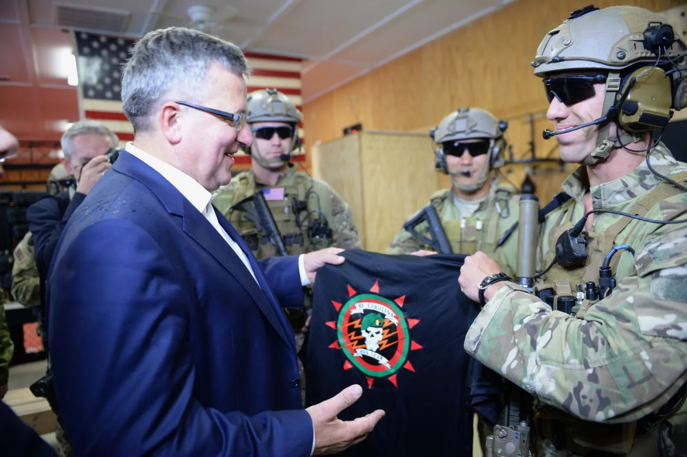 6851834-prezydent-bronislaw-komorowski.jpg