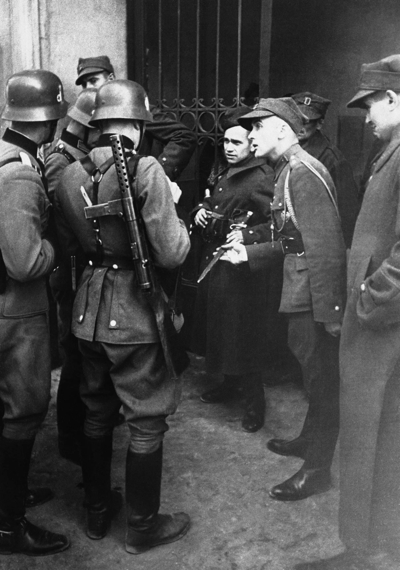 6873187-warszawa-1939-ii-wojna-swiatowa.jpg