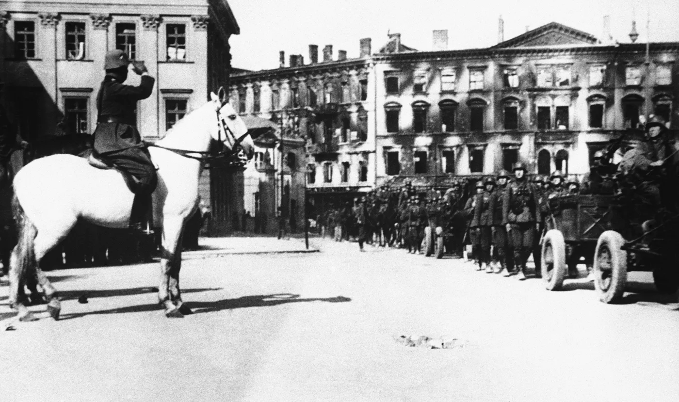 6874110-warszawa-1939-ii-wojna-swiatowa.jpg