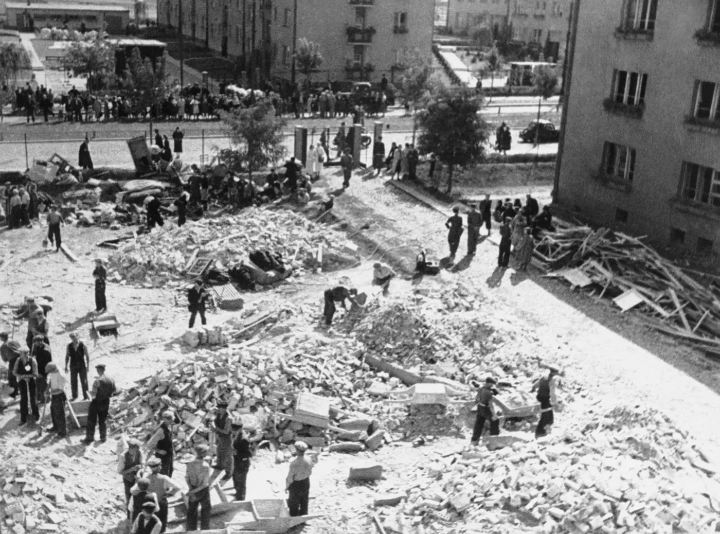 6874226-warszawa-1939-ii-wojna-swiatowa.jpg