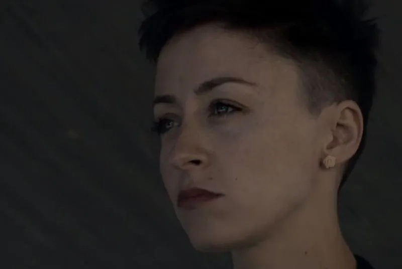 Natalia Przybysz w piosence "Miód"