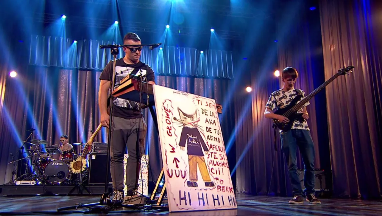 Zielone Ludki w "Must be the music"