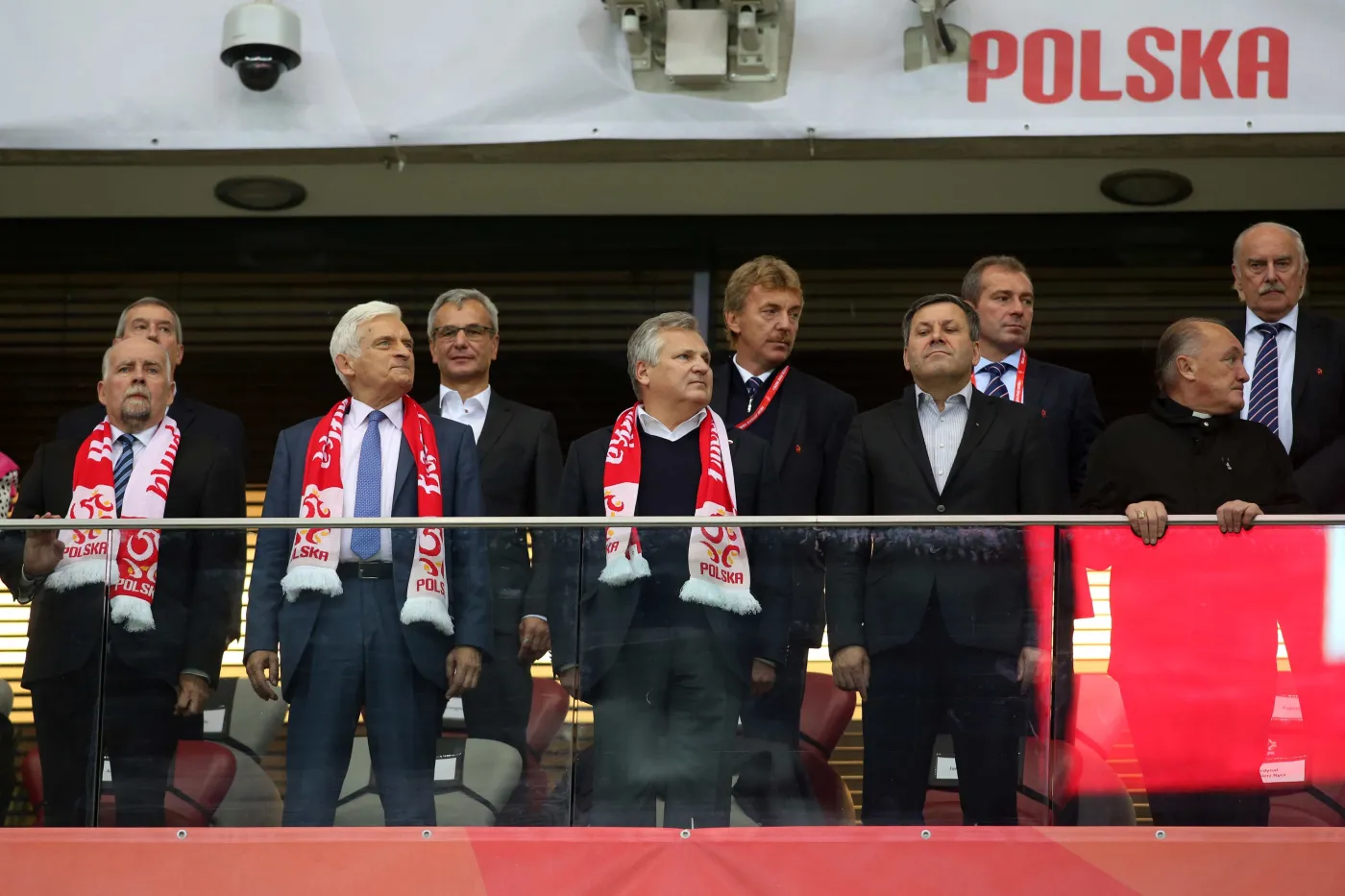 6943988-gwiazdy-na-meczu-polska-szkocja.jpg