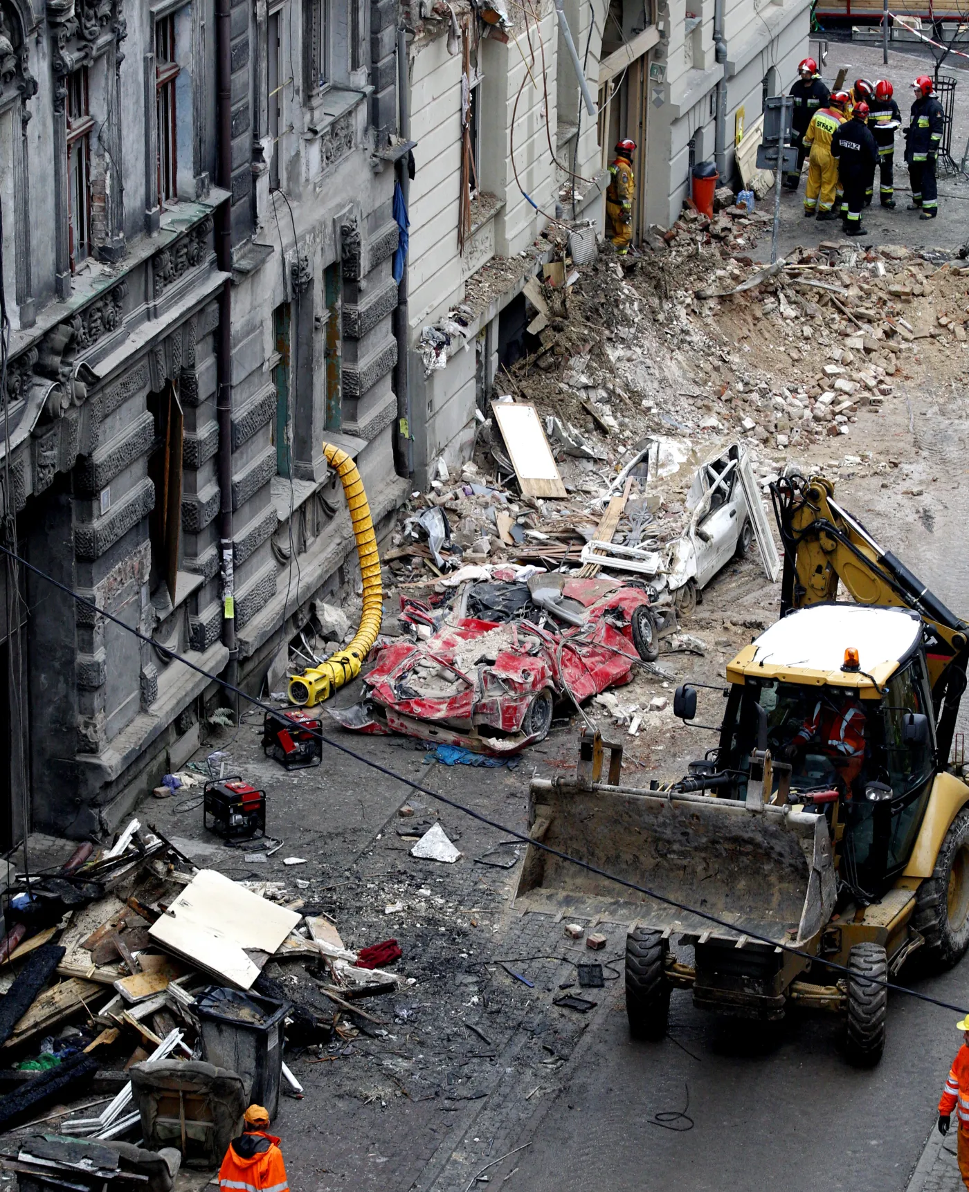 6976865-wybuch-gazu-kamienica-katowice.jpg