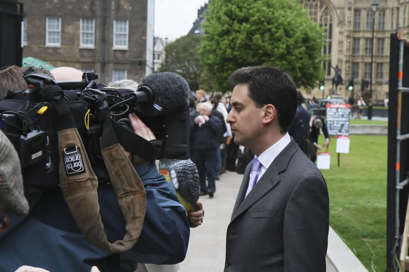 Brytyjska opozycja mówi głosem konserwatystów. Chce uderzyć w imigrantów