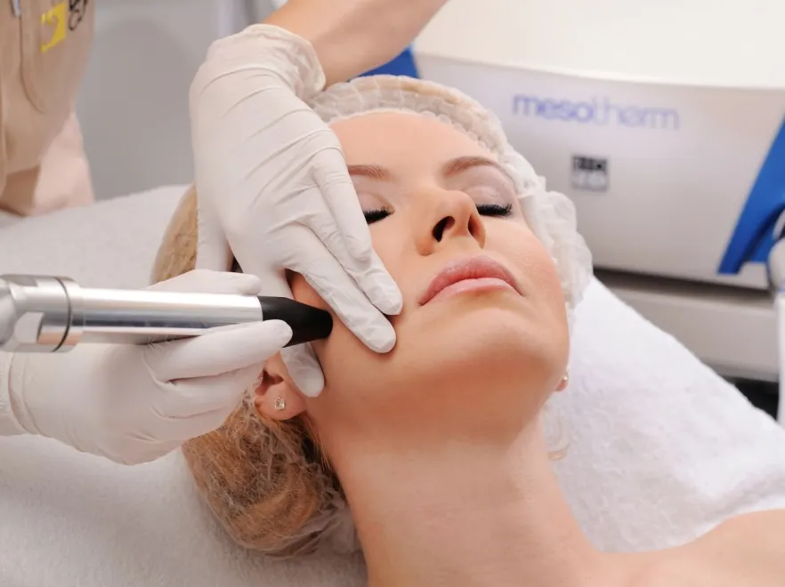 3 zabiegi ratujące kondycję cery w sezonie grzewczym