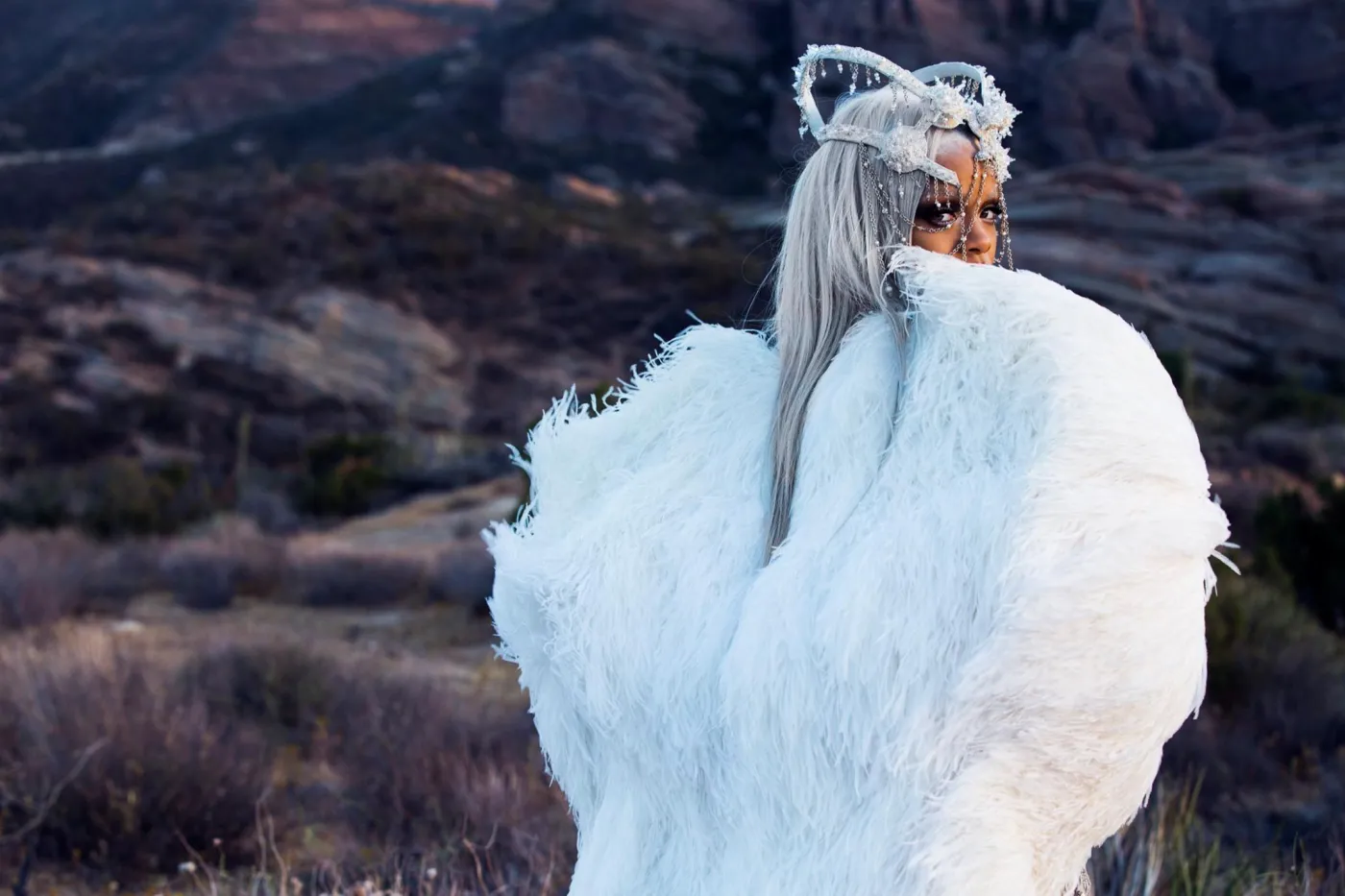 6991195-rihanna-na-zdjeciach-z-sesji-dla.jpg