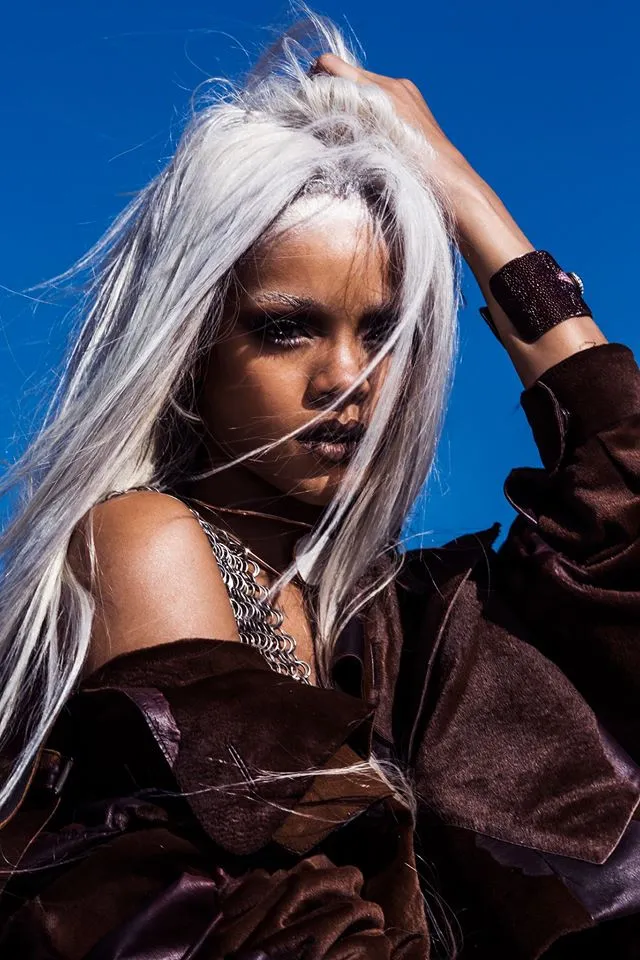 6991389-rihanna-na-zdjeciach-z-sesji-dla.jpg