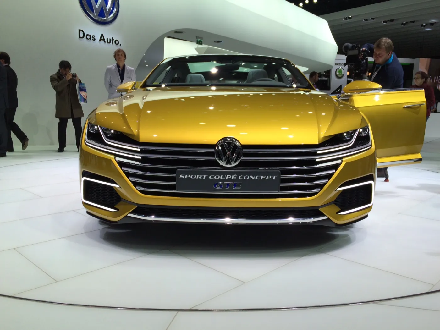 7494350-volkswagen-sport-coupe-concept.jpg