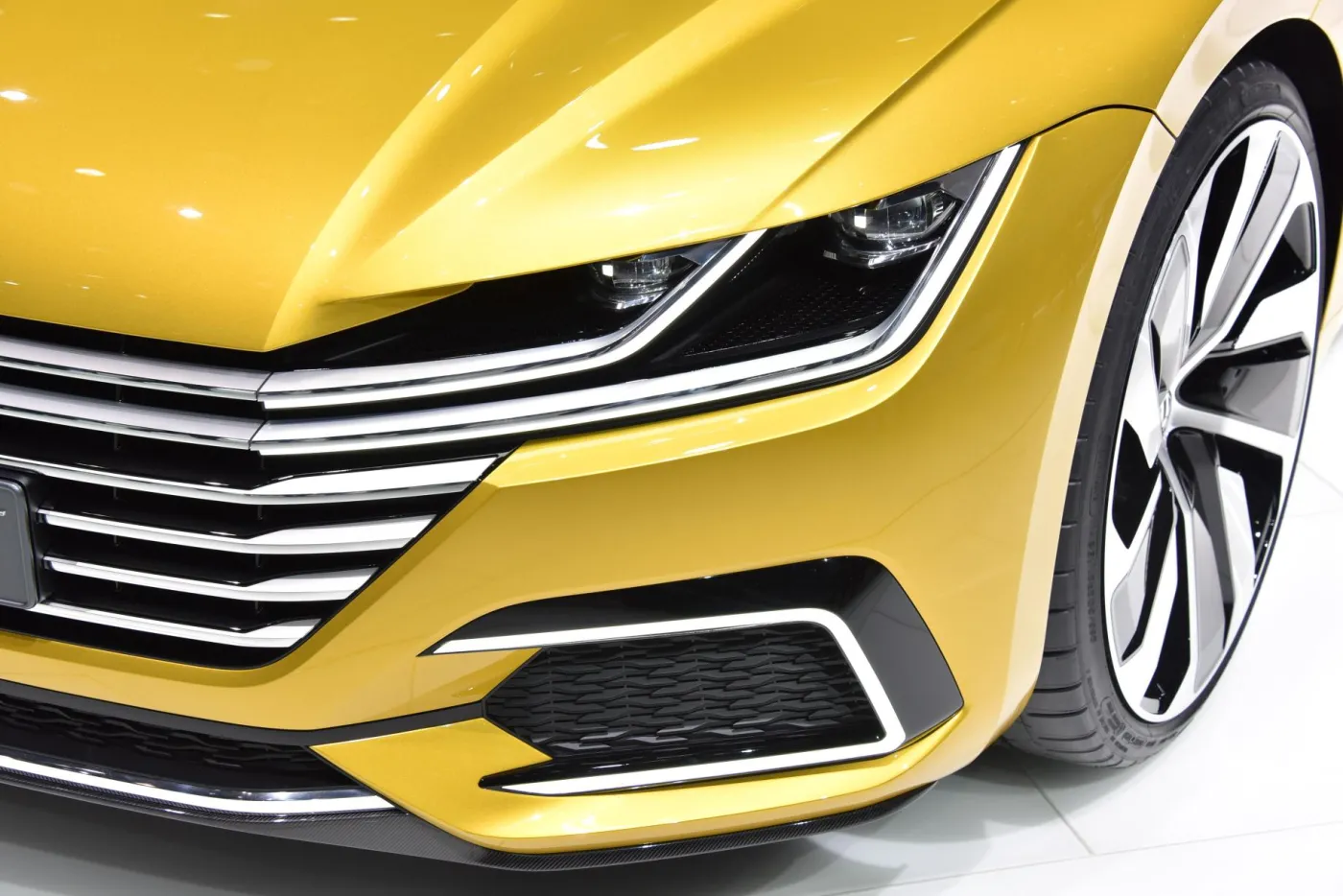 7495104-volkswagen-sport-coupe-concept.jpg