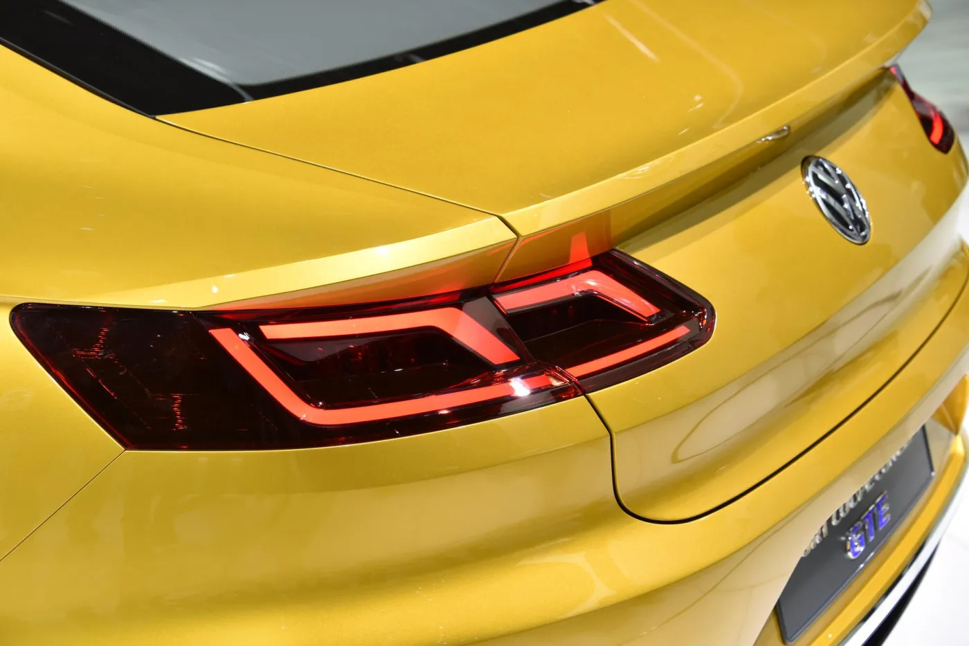 7495220-volkswagen-sport-coupe-concept.jpg