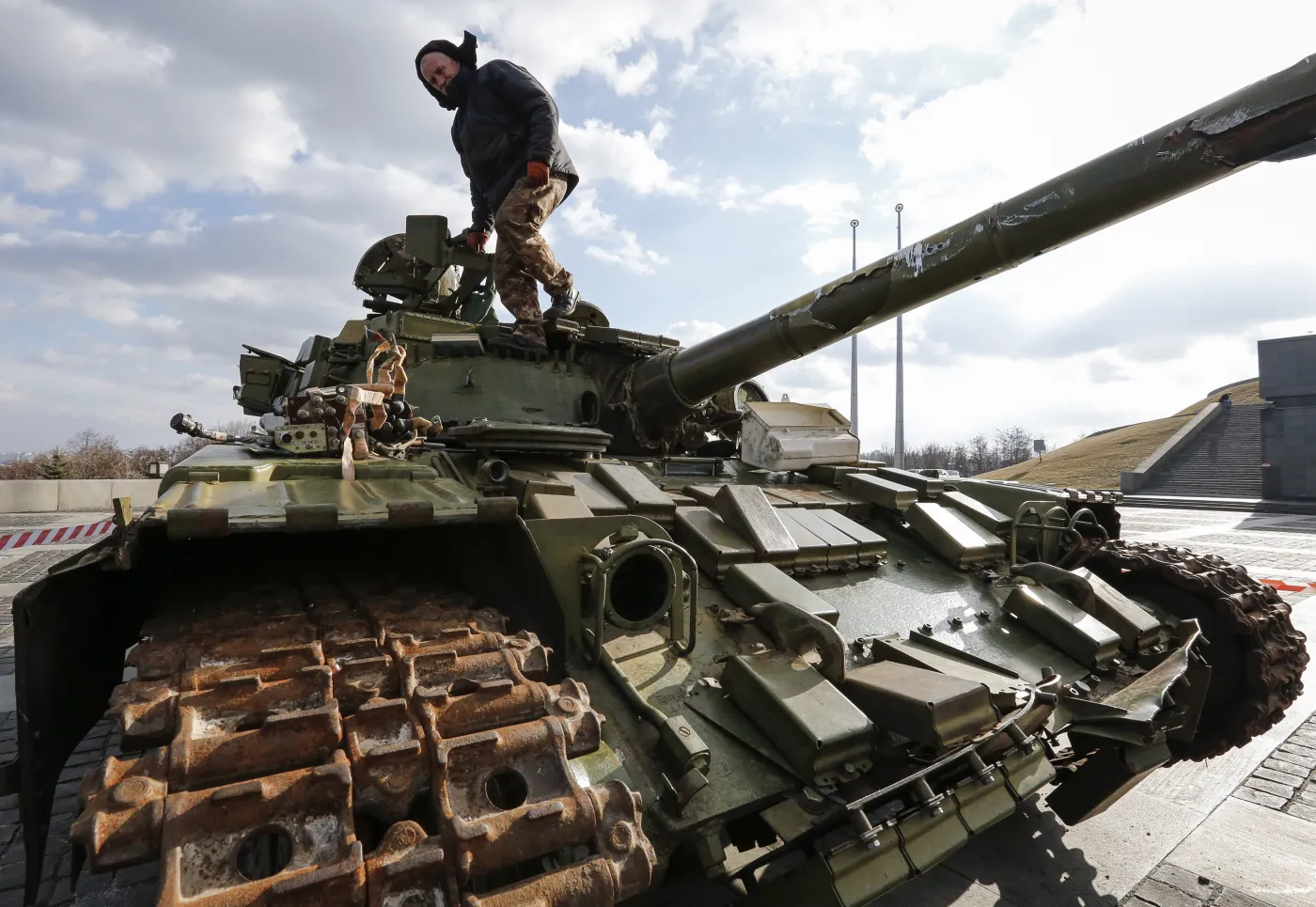 Ukraiński ekspert: Rosja zmieni kierunek natarcia, celem będzie Zaporoże