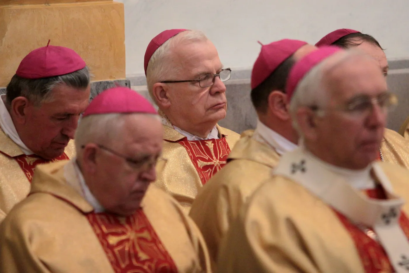 Arcybiskup Józef Michalik (w środku)