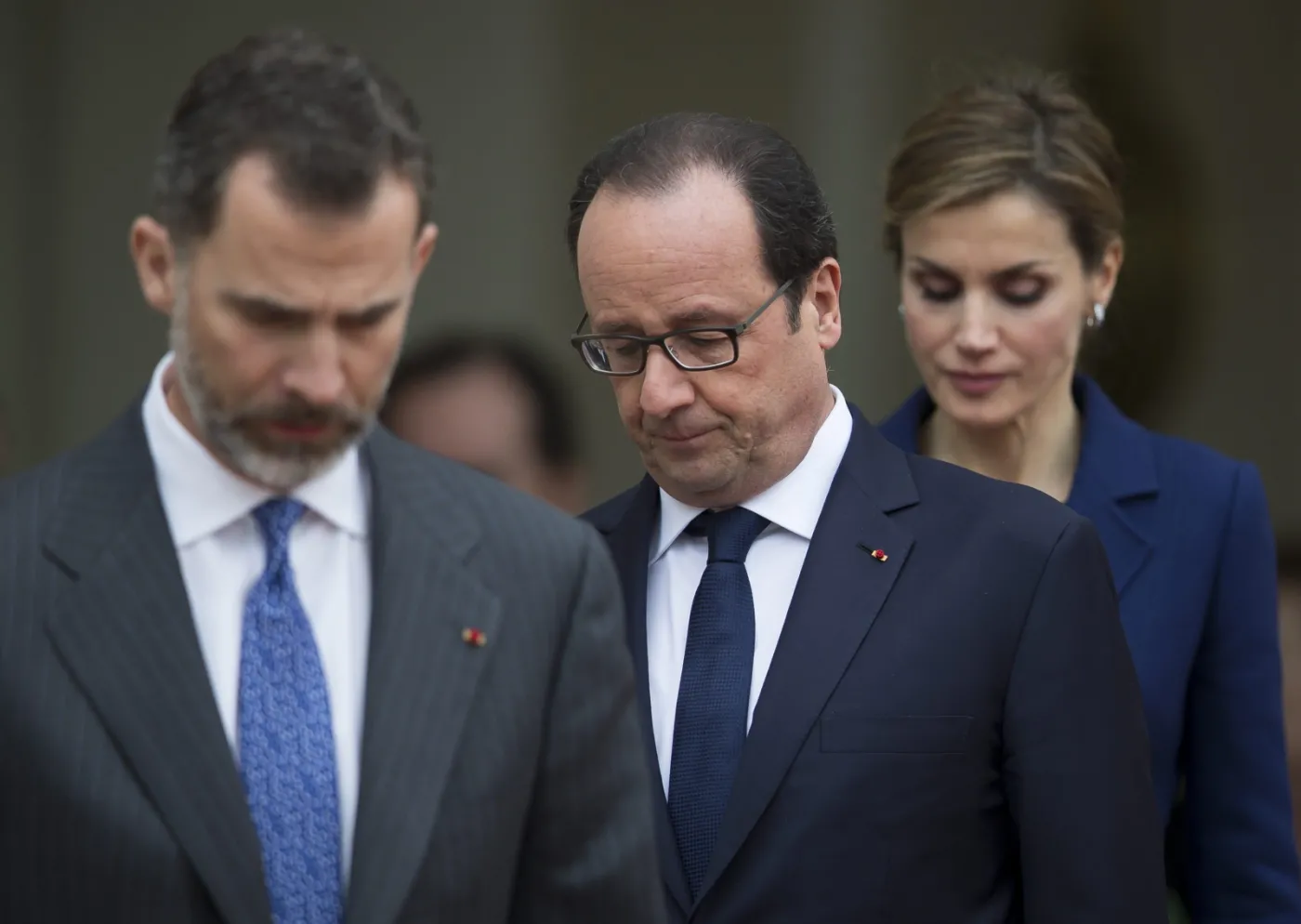 7580146-prezydent-francois-hollande-krol.jpg