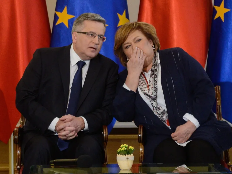 Mistrzyni w dodatku: Anna Komorowska z fantazyjnym krawatem